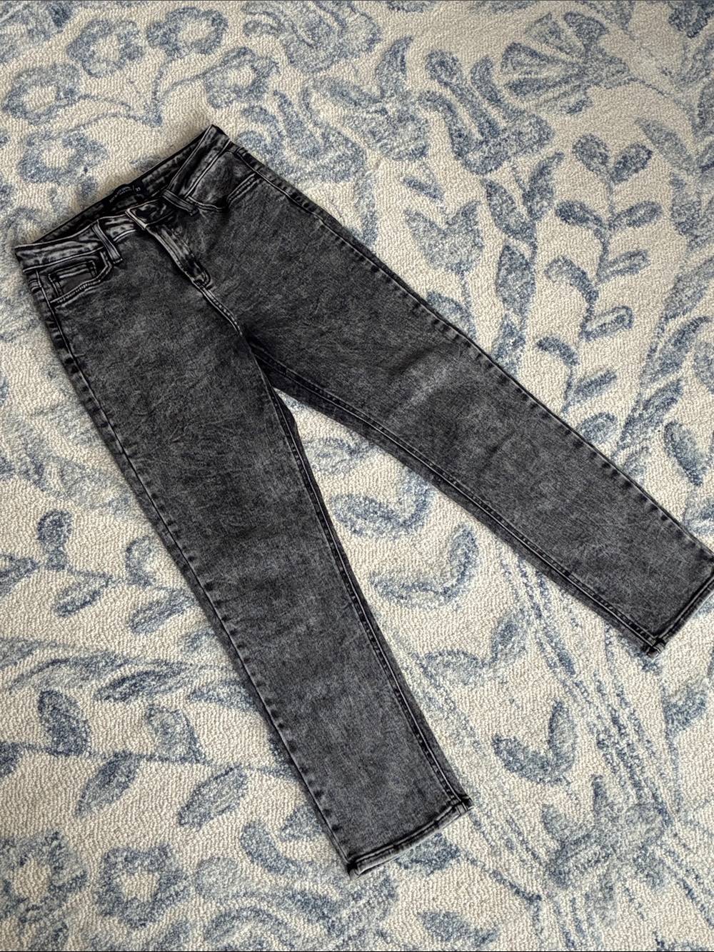 Just Black High-Rise Black Acid Wash ankle Mom Jeans —- Size 27